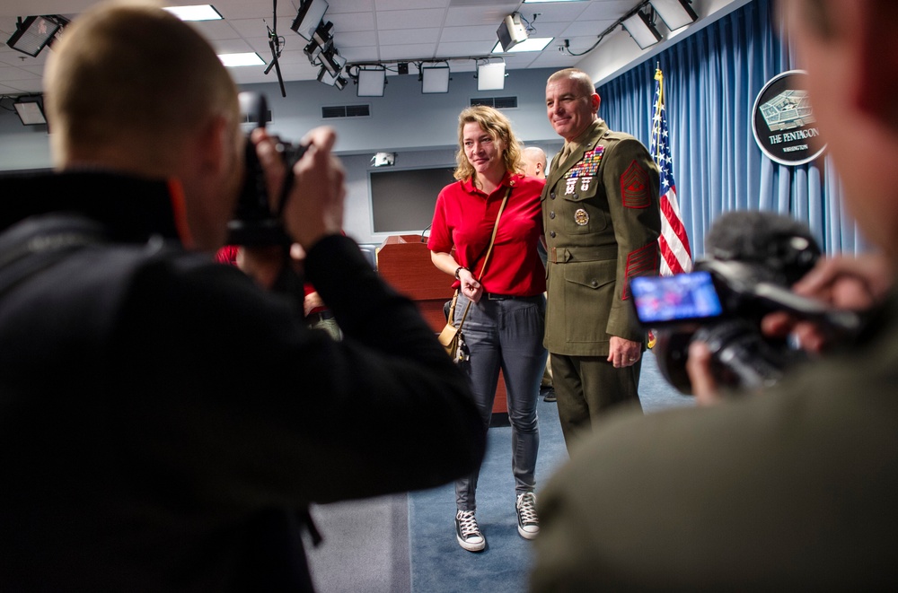 Allied Forces Foundation and wounded warriors from the UK, Denmark visit the Pentagon