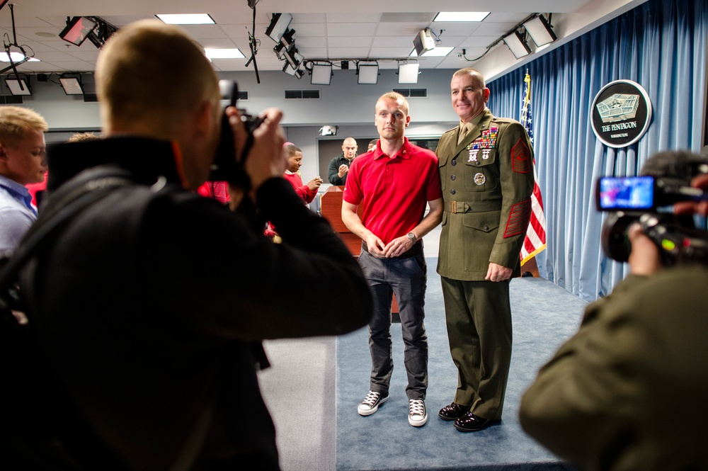 Allied Forces Foundation and wounded warriors from the UK, Denmark visit the Pentagon