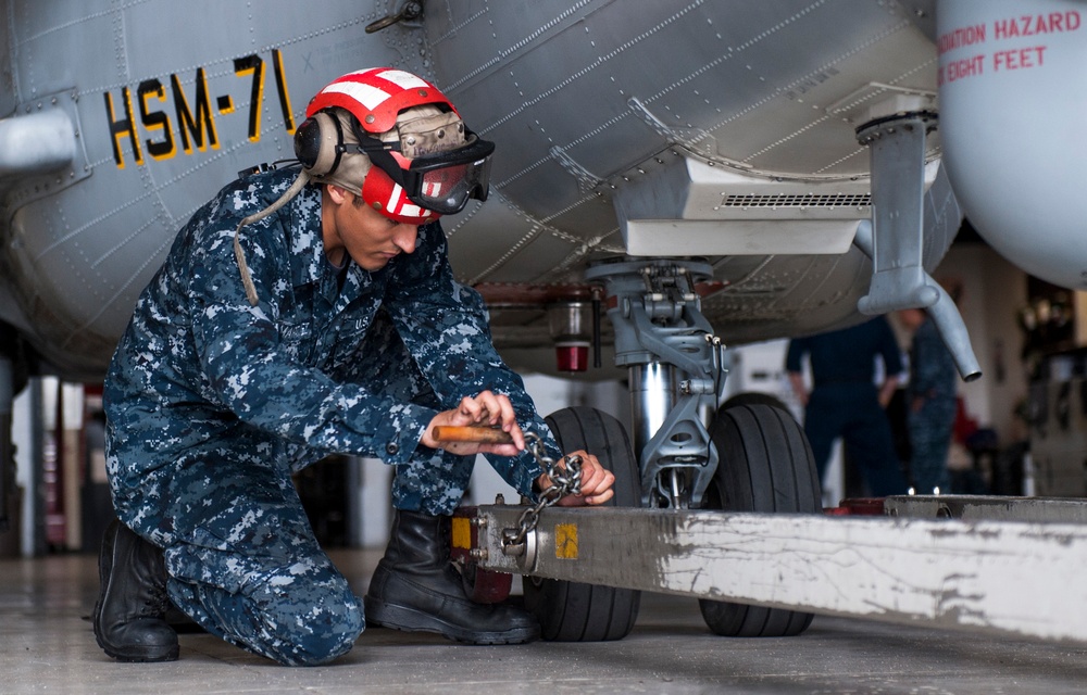 HSM-71 helicopter wash