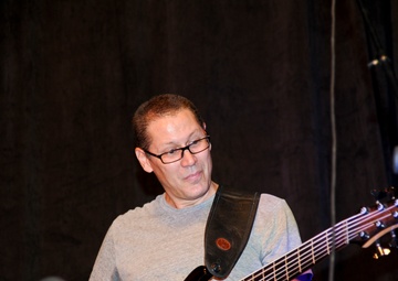 Blue Yonders entertain students