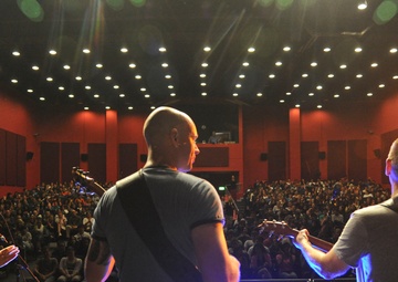 Blue Yonders entertain students
