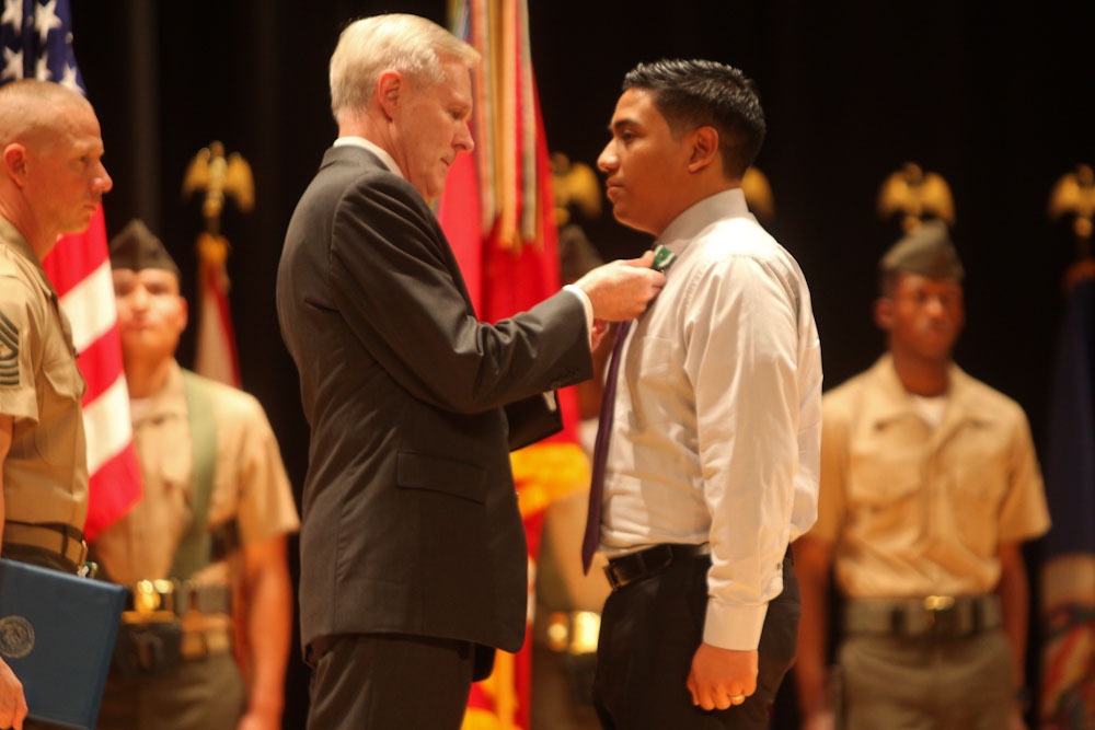 Scout Sniper awarded Navy Cross