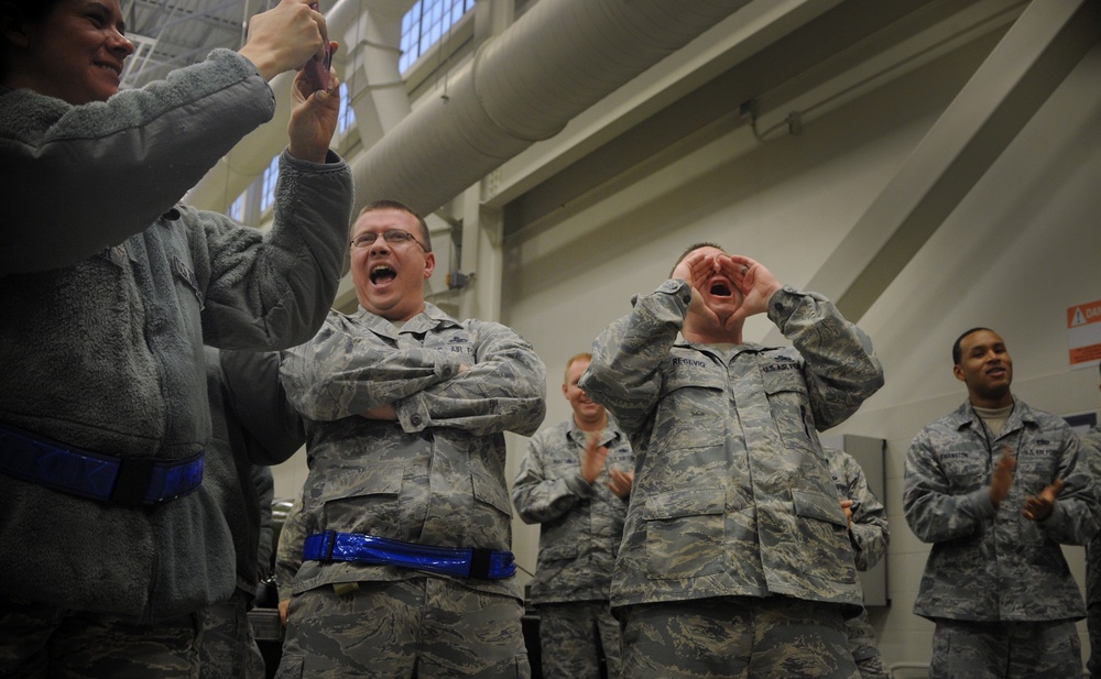 F-22 Raptor load competition