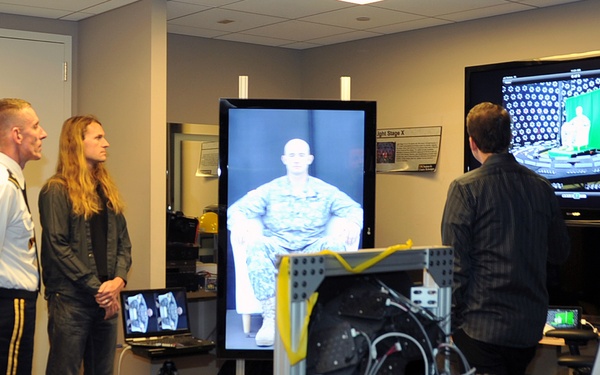 Army Chief of Public Affairs visits Los Angeles