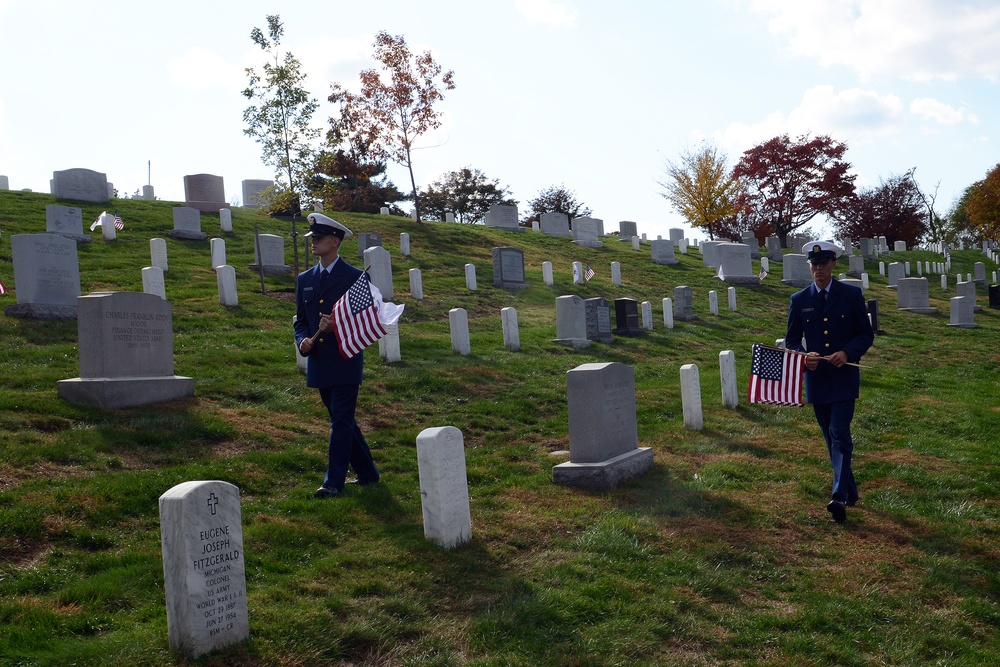 Coast Guard honors fallen members at Arlington