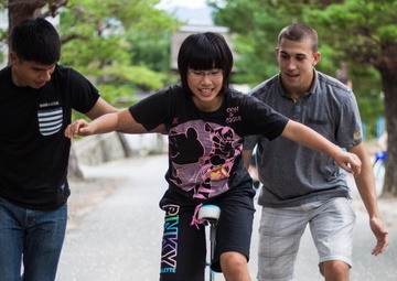 MCAS Iwakuni Single Marine Program provides station residents opportunity to participate in orphanage visits