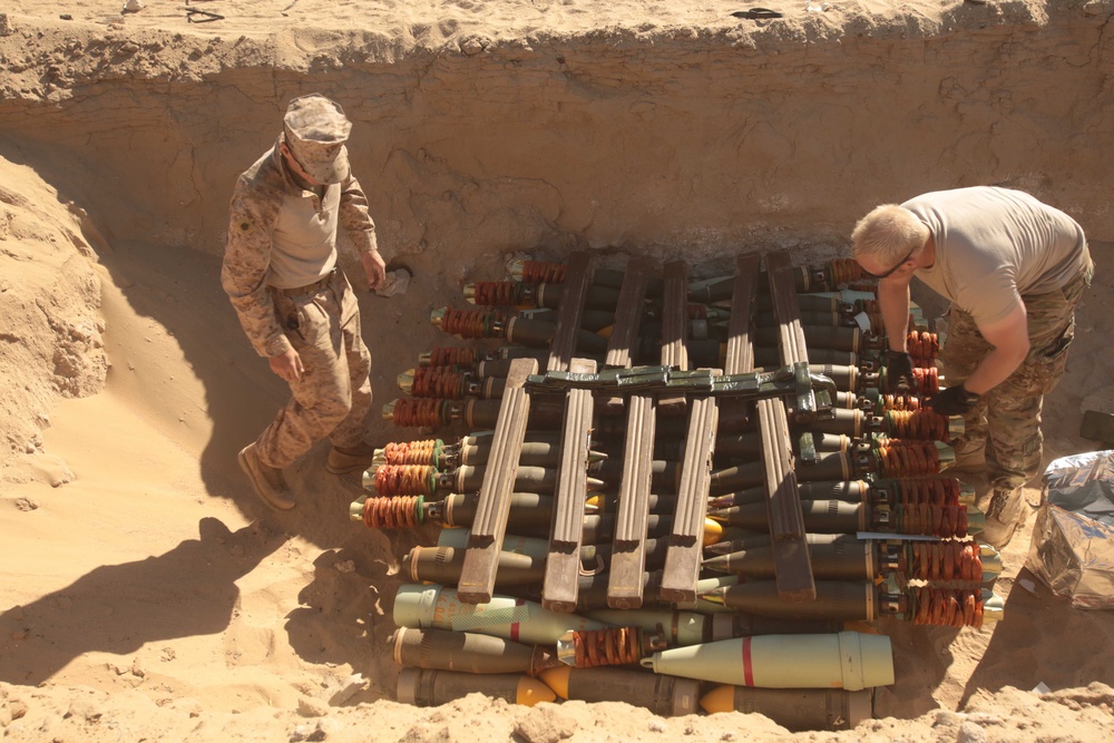 13th MEU/Army EOD destroy expired munitions