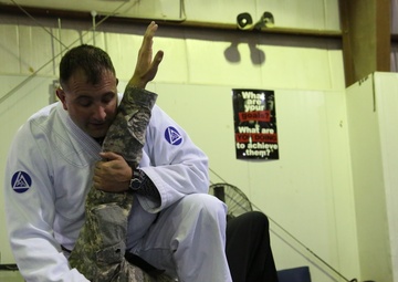 Ohio Guardsman brings Brazilian Jiu Jitsu to Camp Arifjan, Kuwait