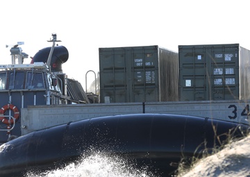 LS Co., BMU2 offload 26 MEU