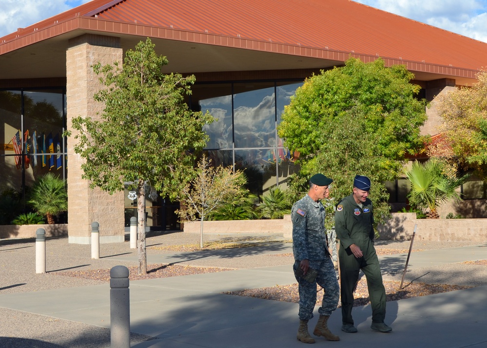 US Southern Command military deputy commander visits 12 AF (AFSOUTH)