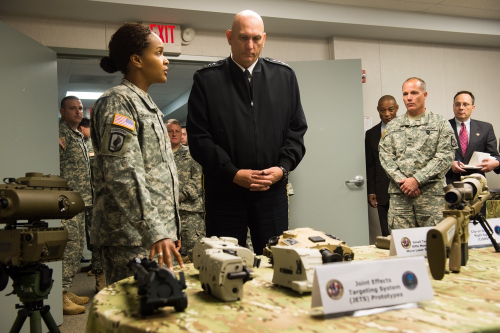 Army Chief of Staff visits Program Executive Office (PEO) Soldier