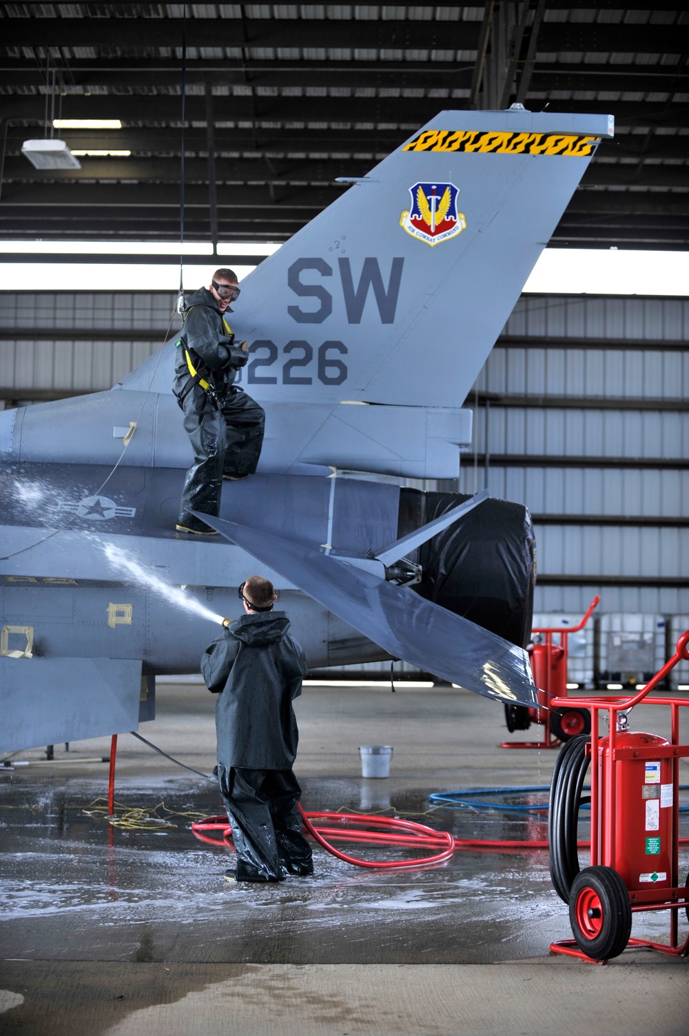 Aircraft washing: not your average bubble bath