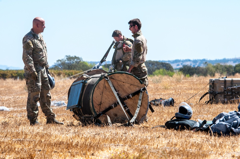 Military Tandem Tethered Bundle (MTTB) Training with pararescue