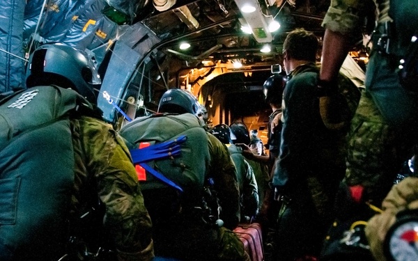 Military Tandem Tethered Bundle (MTTB) Training with pararescue