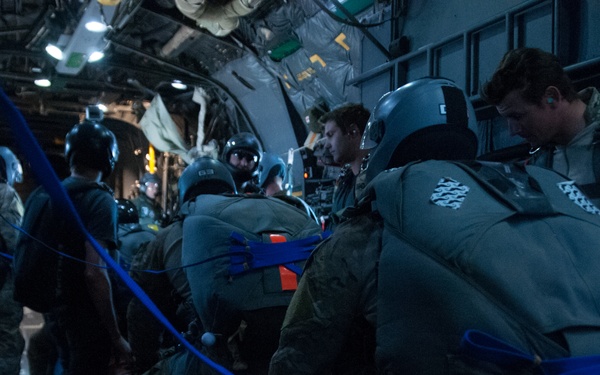 Military Tandem Tethered Bundle (MTTB) Training with pararescue