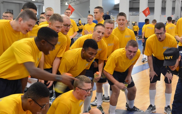Recruits compete in Captain's Cup