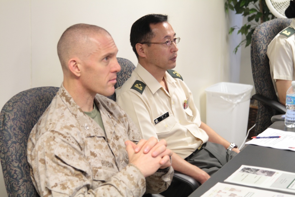 JGSDF, Marines discuss legal support for amphibious operations