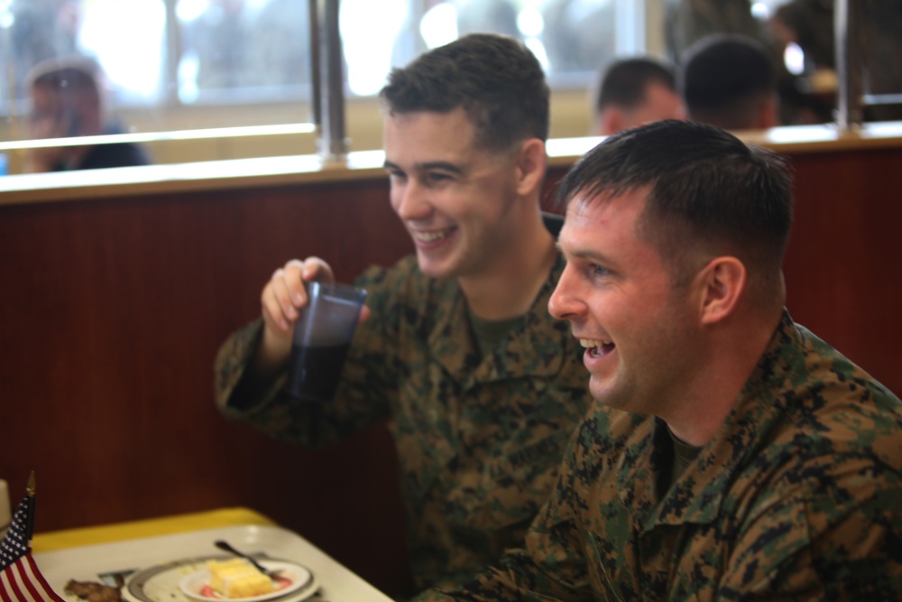 2nd MLG Commander, staff serve lunch for Marine Corps