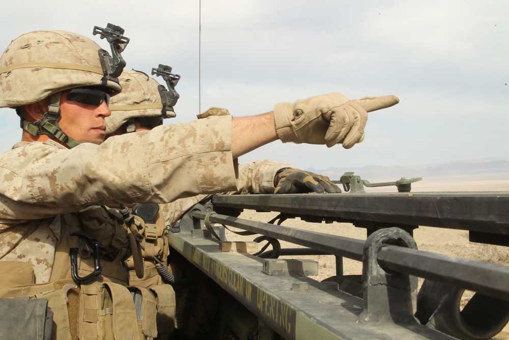 ‘Dark Horse’ trains on mechanized-assault course