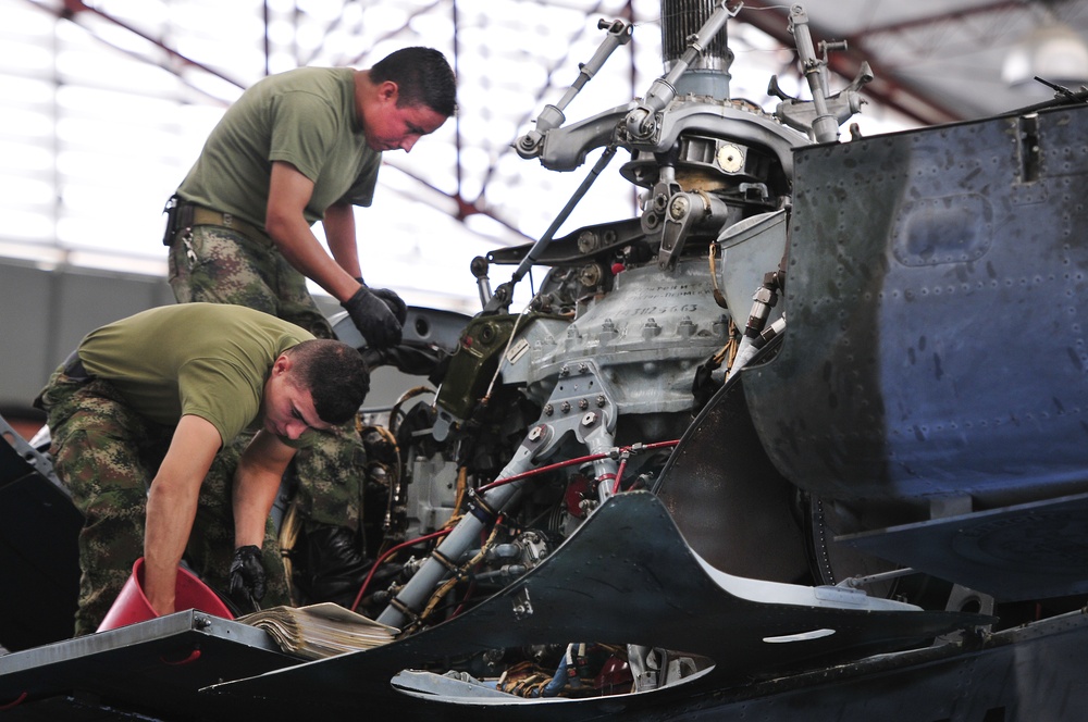 South Carolina National Guard team visits Colombian Army aviation-maintenance facility