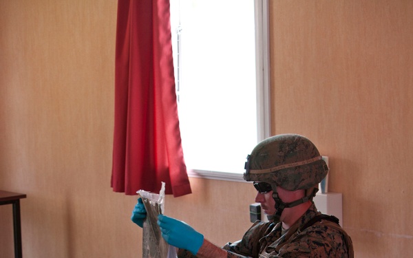 NZ, US military police train side-by-side during Southern Katipo 2013