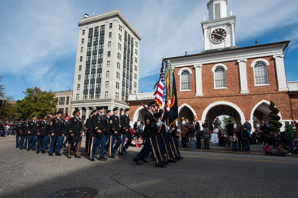 DVIDS Images USARC supports Fayetteville Veterans Day events [Image
