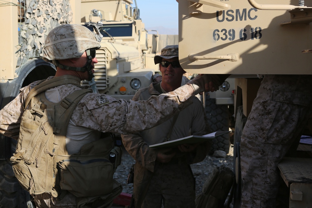 Sergeant Major Berry visits RC(SW) FOBS in Helmand Province