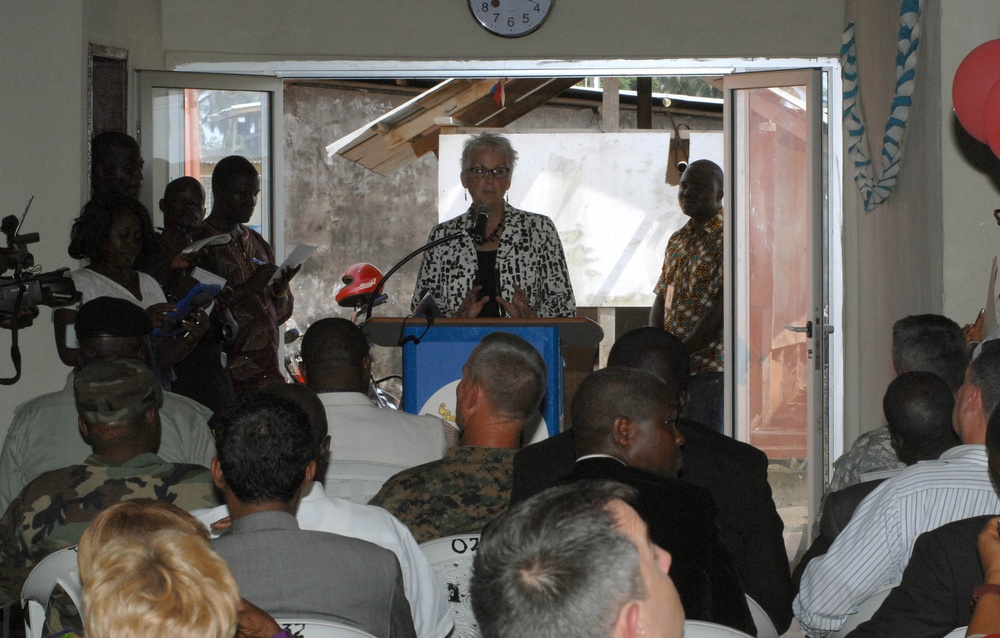 US donates medical equipment for Liberia’s fight against HIV/AIDS