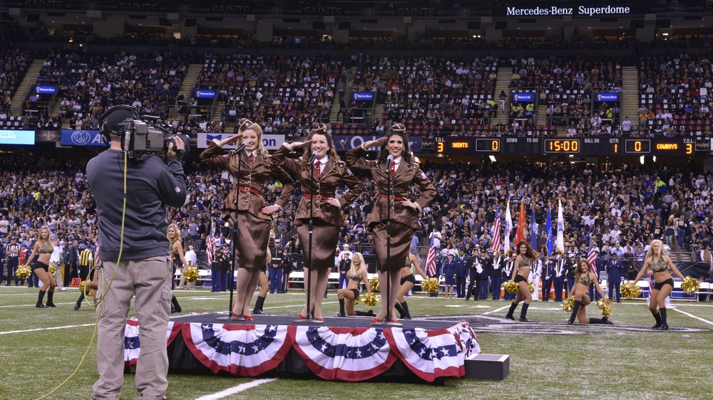 DVIDS - Images - New Orleans Saints Veterans Day celebration [Image 1 of 2]