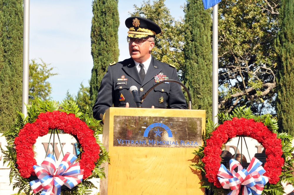 13th SC(E) commander speaks at Sun City Veterans Day event
