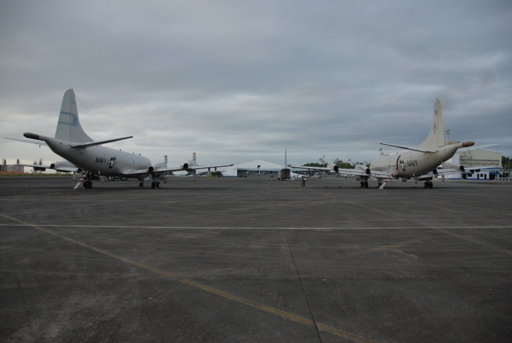 Aircraft prepare for search and rescue mission in the Philippines