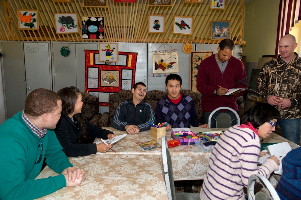 Transit Center’s 5/6 Council visits Uventus School in Bishkek