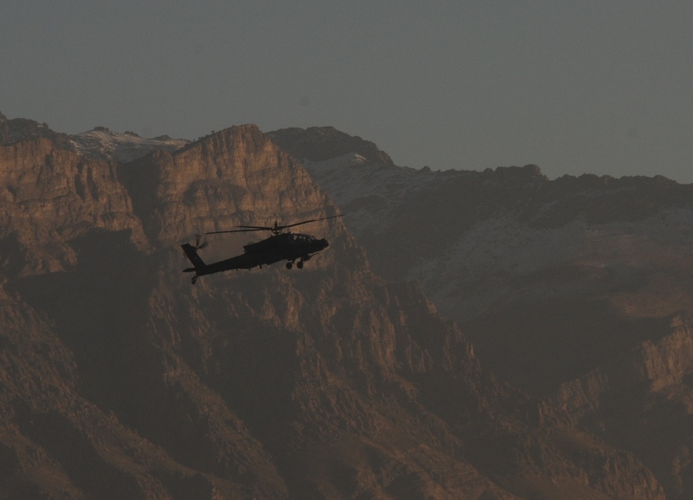 Apache takes off for close air support mission