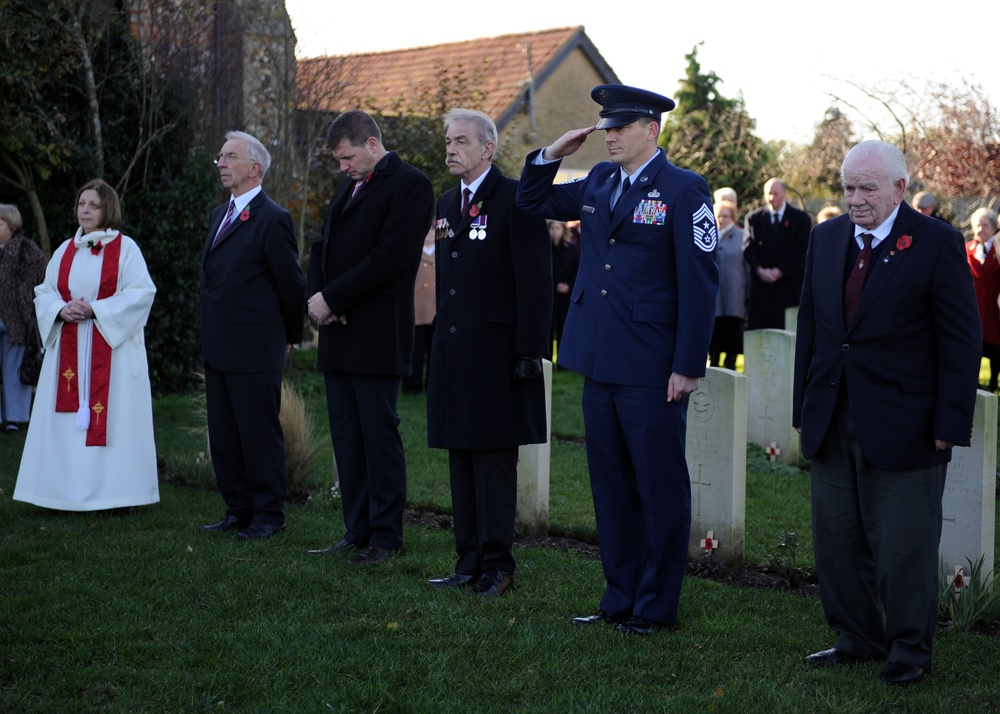 100 ARW command chief lays wreath in Beck Row Remembrance Day ceremony