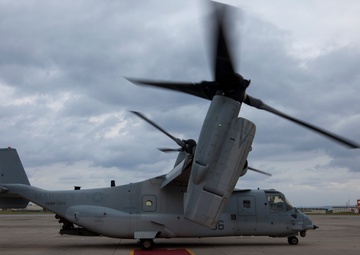 Osprey lands on JMSDF ship for first time in Asia-Pacific