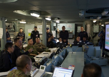 Osprey lands on JMSDF ship for first time in Asia-Pacific