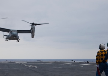 Osprey lands on JMSDF ship for first time in Asia-Pacific
