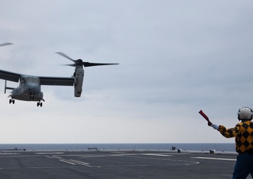 Osprey lands on JMSDF ship for first time in Asia-Pacific