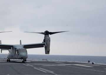 Osprey lands on JMSDF ship for first time in Asia-Pacific