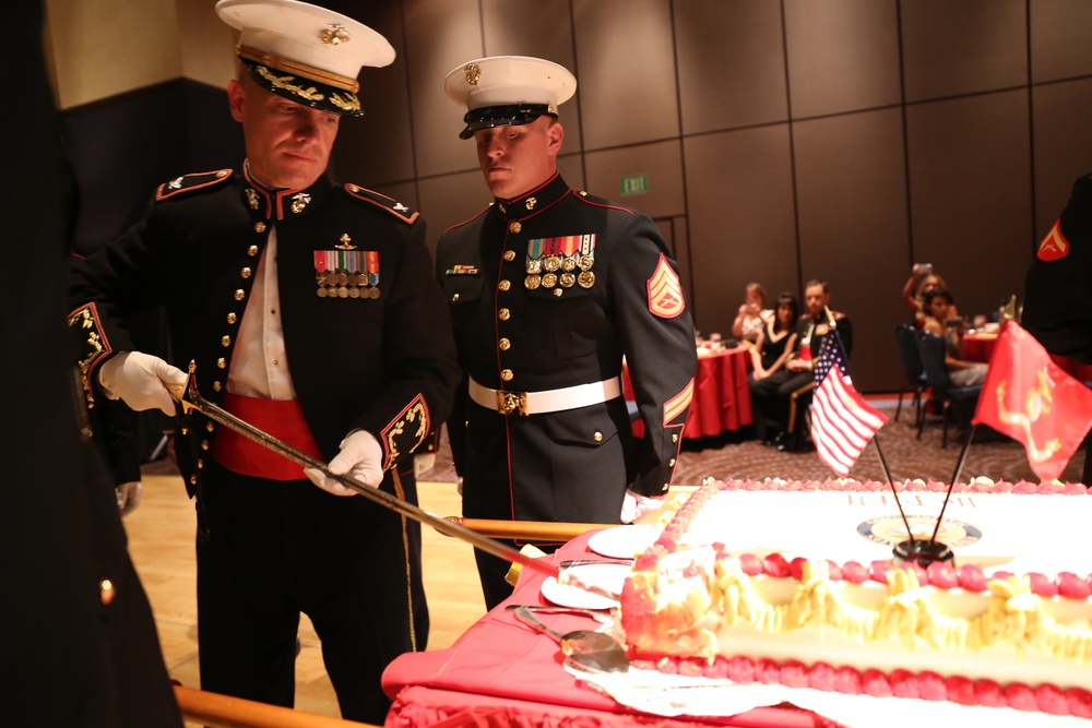 11th MEU Hosts Marine Corps Ball