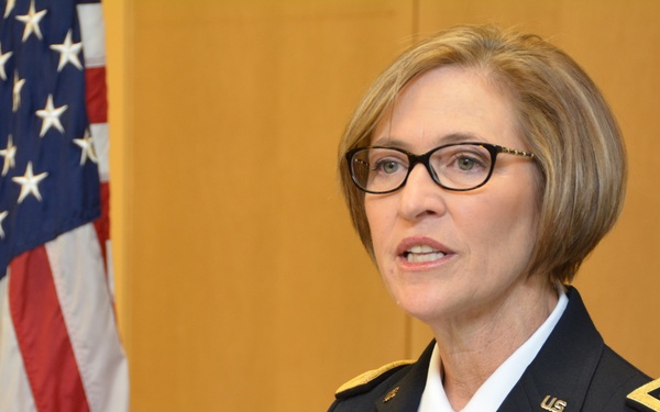 Army Surgeon General receives award