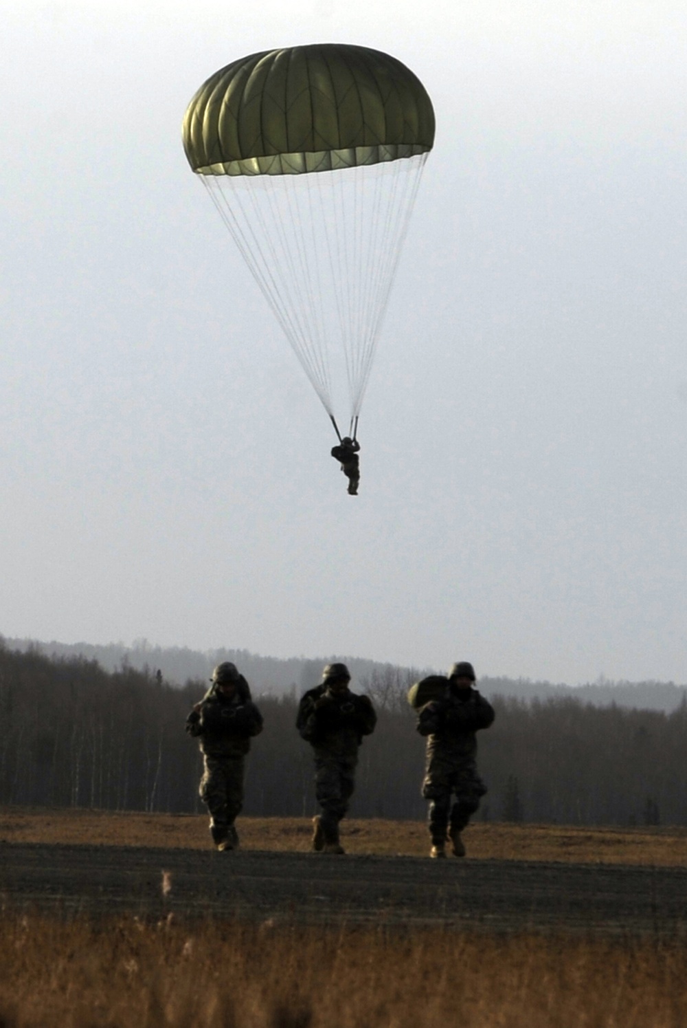 World War II paratrooper drops in on his old unit