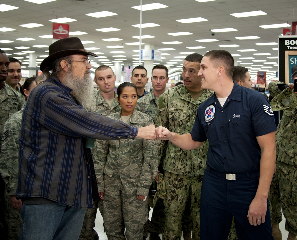 Si Robertson book signing