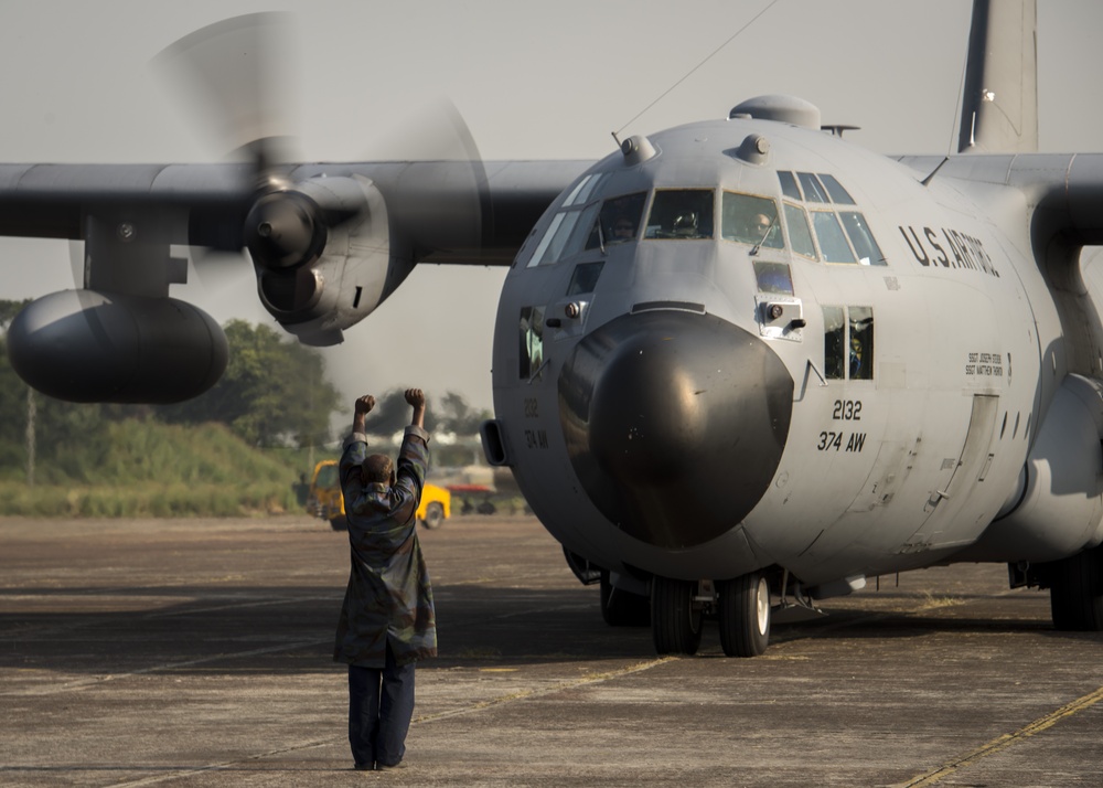 Bangladeshi, US airmen team up for Exercise Cope South 14