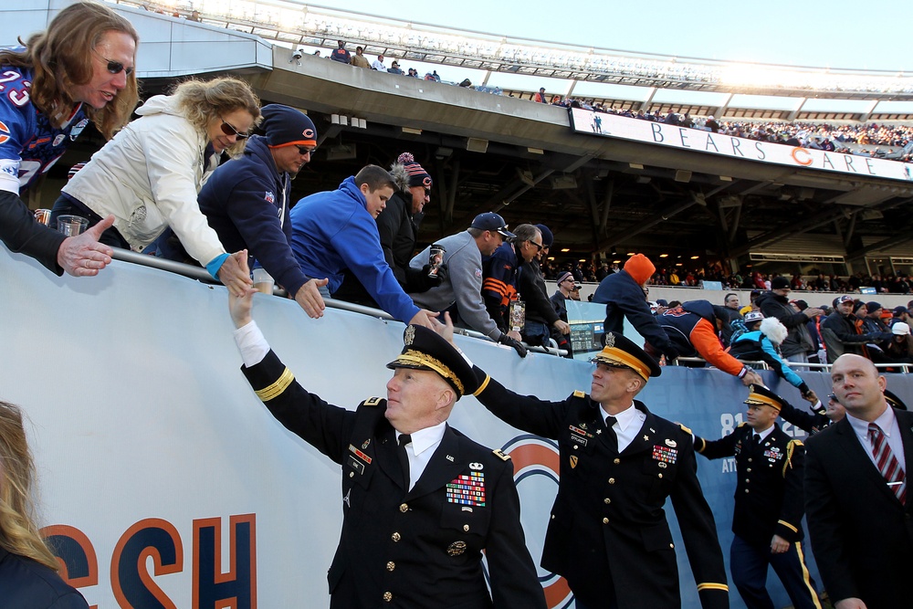 US Army senior leaders meet Bears fans at Chicago game