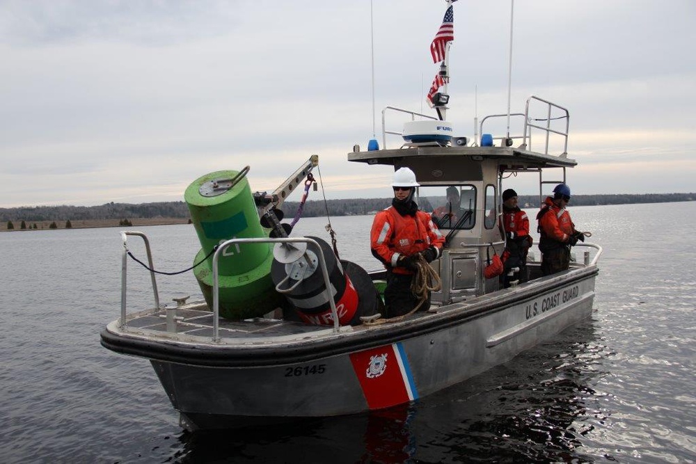 Recovering buoys before winter