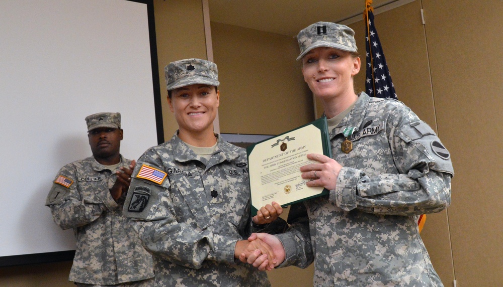 Unit commander receives award