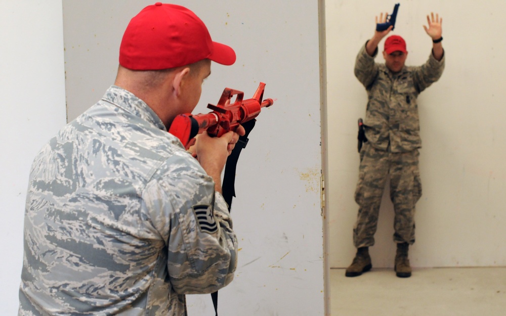 Security forces FAA shoothouse training