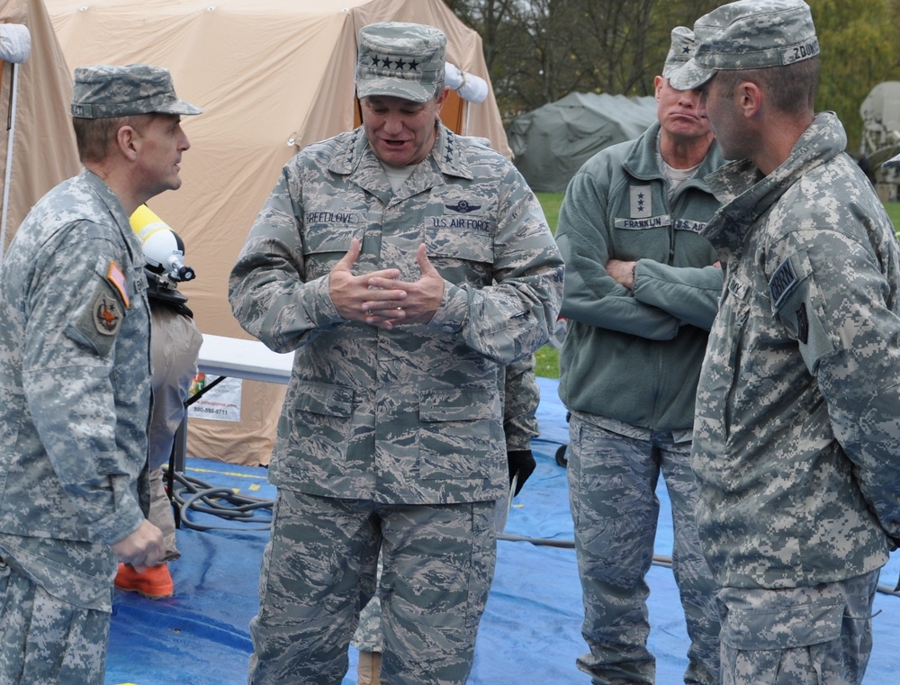 Allied Commander Europe attends 7th Civil Support Command capabilities demonstration