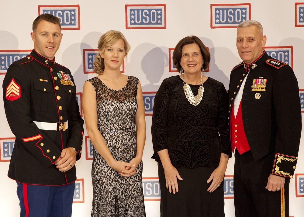 DVIDS Images 2013 USO Gala [Image 3 of 22]